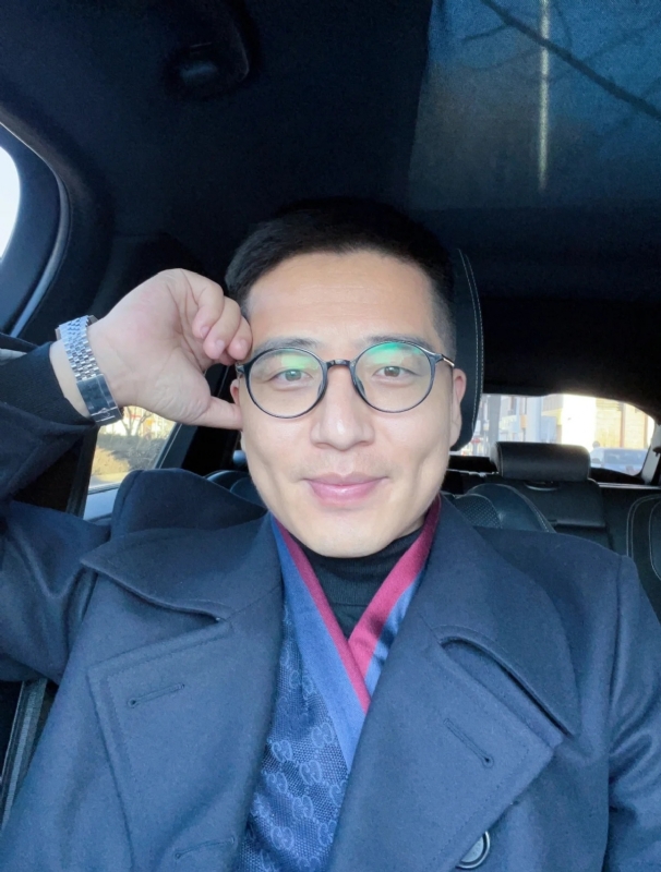 只为与你相遇的第二张照片--江苏王婆说媒